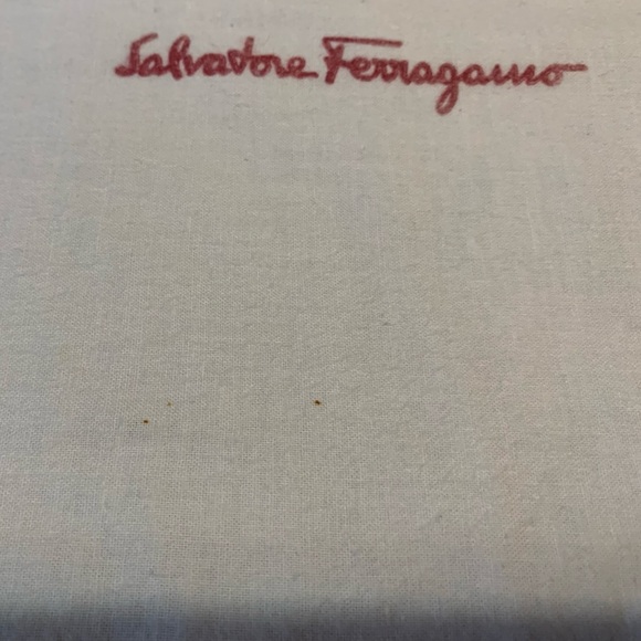 SALVATORE FERRAGAMO smaller Crème color drawstring dust bag VGUC - Picture 7 of 7